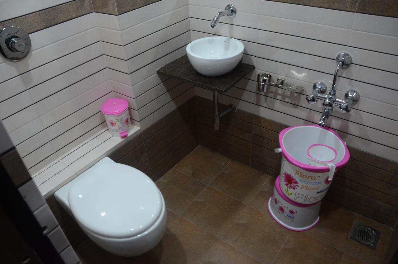 Hotel Ideal Vadodara Extérieur photo